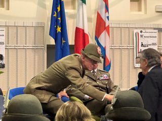 Biella e gli Alpini insieme per la salute: consegnati 25mila euro all’Associazione Amici dell’Ospedale Biella e gli Alpini insieme per la salute: consegnati 25mila euro all’Associazione Amici dell’Ospedale