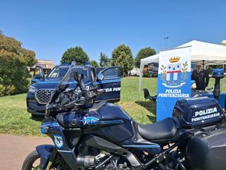 Oltre le sbarre: la Polizia Penitenziaria incontra i cittadini a Mongrando Oltre le sbarre: la Polizia Penitenziaria incontra i cittadini a Mongrando