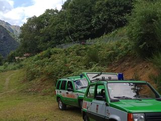 Incendio all'Alpe Noveis in azione l'elicottero regionale Incendio all'Alpe Noveis in azione l'elicottero regionale