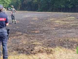 Incendio a Mongrando, fiamme vicino a impianto fotovoltaico FOTO e VIDEO Mattia Baù per newsbiella.it