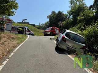 Pettinengo, auto fuori strada FOTO Davide Finatti per newsbiella.it