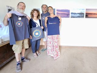 Visitatori che hanno contribuito alla raccolta fondi foto di Angela Lobefaro Visitatori che hanno contribuito alla raccolta fondi foto di Angela Lobefaro