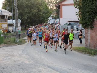 In 211 partecipanti per la 19ª “Per le strade di Calliano” foto Roberto Canova In 211 partecipanti per la 19ª “Per le strade di Calliano” foto Roberto Canova