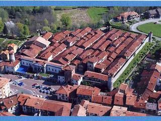 Al Ricetto di Candelo due maghi in un colpo solo: Roberto Marchisotti e Magic Aladin, foto copyright Roberto Marchisotti