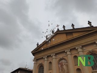 L'abbraccio commosso di Candelo a Cristian Bonifacio: "Beato chi ti ha conosciuto"