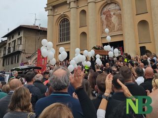 L'abbraccio commosso di Candelo a Cristian Bonifacio: "Beato chi ti ha conosciuto"
