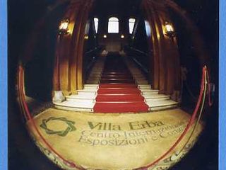 Ingresso a Villa Erba foto Copyright Roberto Marchisotti