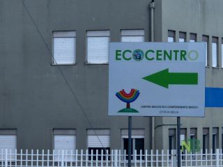 Nuovo ecocentro a Biella: collaudo fissato in ottobre, attesa per due mezzi indispensabili Nuovo ecocentro a Biella: collaudo fissato in ottobre, attesa per due mezzi indispensabili
