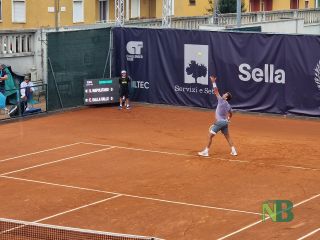 ATP Challenger Biella 2025: Cecchinato batte Gadamauri, in campo Napolitano dopo lo stop per pioggia FOTO ATP Challenger Biella 2025: Cecchinato batte Gadamauri, in campo Napolitano dopo lo stop per pioggia FOTO