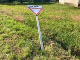 SP 402, abbattuti altri cartelli FOTO SP 402, abbattuti altri cartelli FOTO