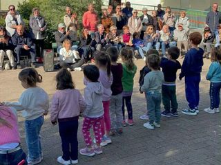 La festa dei nonni alla materna Cucco di Chiavazza tra sorrisi ed emozioni La festa dei nonni alla materna Cucco di Chiavazza tra sorrisi ed emozioni