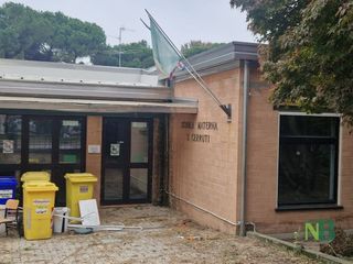 Addio alla vecchia scuola Cerruti a  Biella, al via la demolizione FOTO