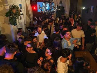 Riapre il Galileo: il cuore pulsante della movida biellese torna a battere più forte che mai!