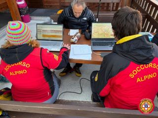 Simulata a Oropa la ricerca di un fotografo scomparso: in azione oltre 40 soccorritori, cani e droni Simulata a Oropa la ricerca di un fotografo scomparso: in azione oltre 40 soccorritori, cani e droni