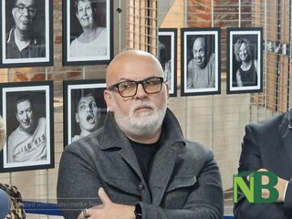 “Ritratti allo specchio”: la mostra che ci invita a guardare oltre le apparenze