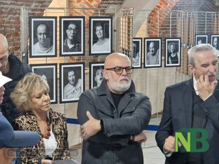 “Ritratti allo specchio”: la mostra che ci invita a guardare oltre le apparenze