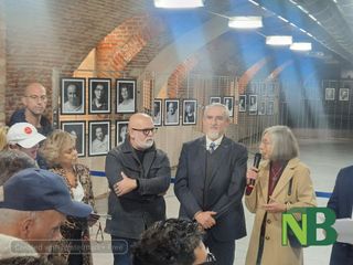 “Ritratti allo specchio”: la mostra che ci invita a guardare oltre le apparenze