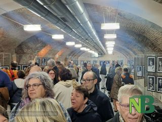 “Ritratti allo specchio”: la mostra che ci invita a guardare oltre le apparenze