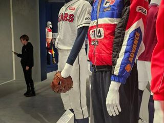 FILA inaugura il suo Brand Experience Center: un “ritorno a casa” strategico nella storica sede di Biella che unisce heritage e futuro FOTO FILA inaugura il suo Brand Experience Center: un “ritorno a casa” strategico nella storica sede di Biella che unisce heritage e futuro FOTO