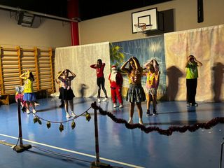 Gli allievi delle elementari di Castelletto Cervo architetti di “Un Viaggio di Natale”