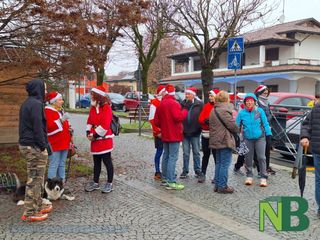 Vigliano in rosso per la Corsa dei Babbi Natale: 130 partecipanti nonostante la pioggia FOTO e VIDEO Nicola Rasolo per newsbiella.it