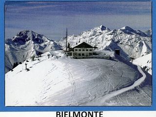 Le nevicate di un tempo negli scatti di Roberto Marchisotti: il Biellese sotto la neve FOTO copyright Roberto Marchisotti Le nevicate di un tempo negli scatti di Roberto Marchisotti: il Biellese sotto la neve FOTO copyright Roberto Marchisotti