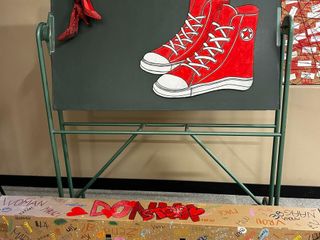 “Appese a un filo” la mostra del Comprensivo San Francesco di Biella sulla violenza contro le donne