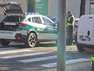 Giovane investita in Corso Europa a Biella, in ospedale in codice giallo FOTO Mattia Baù per newsbiella.it Giovane investita in Corso Europa a Biella, in ospedale in codice giallo FOTO Mattia Baù per newsbiella.it