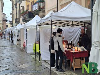 Al Mercatino degli Archi regali, artigianato e solidarietà a Biella FOTO Nicola Rasolo per newsbiella.it Al Mercatino degli Archi regali, artigianato e solidarietà a Biella FOTO Nicola Rasolo per newsbiella.it