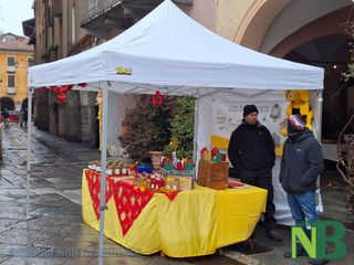 Al Mercatino degli Archi regali, artigianato e solidarietà a Biella FOTO Nicola Rasolo per newsbiella.it Al Mercatino degli Archi regali, artigianato e solidarietà a Biella FOTO Nicola Rasolo per newsbiella.it