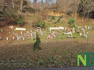 A Pollone tra luci e colori spunta il suggestivo presepe di bambole del Rione Burcina FOTO Mauro Benedetti per newsbiella.it