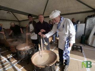 Gaglianico, via con la distribuzione della fagiolata! FOTO Davide Finatti per newsbiella.it