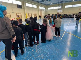 A Pralungo bambini e famiglie in maschera per Carnevale FOTO Davide Finatti per newsbiella.it A Pralungo bambini e famiglie in maschera per Carnevale FOTO Davide Finatti per newsbiella.it