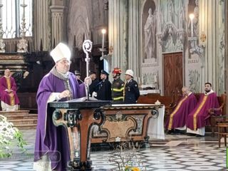 Biella, celebrato il Precetto Pasquale Interforze nella Cattedrale di Santo Stefano FOTO Mattia Baù per newsbiella.it Biella, celebrato il Precetto Pasquale Interforze nella Cattedrale di Santo Stefano FOTO Mattia Baù per newsbiella.it