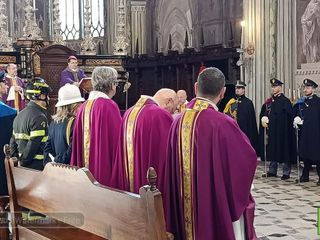 Biella, celebrato il Precetto Pasquale Interforze nella Cattedrale di Santo Stefano FOTO Mattia Baù per newsbiella.it Biella, celebrato il Precetto Pasquale Interforze nella Cattedrale di Santo Stefano FOTO Mattia Baù per newsbiella.it