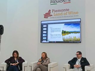 Il Distretto del Cibo incontra il pubblico di Vinitaly 2026: Il Nebbiolo dell’Alto Piemonte si fa Ambasciatore del Territorio Il Distretto del Cibo incontra il pubblico di Vinitaly 2026: Il Nebbiolo dell’Alto Piemonte si fa Ambasciatore del Territorio