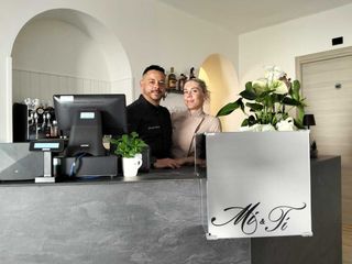 Daniele ed Elena inaugurano Mi & Ti Restaurant: "Un sogno da quando studiavamo all'Alberghiero" Daniele ed Elena inaugurano Mi & Ti Restaurant: "Un sogno da quando studiavamo all'Alberghiero"