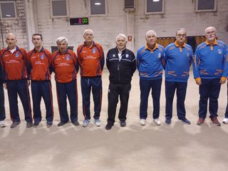 Vallemosso Mossese, in maglia rossa, vincitore del girone basso - Foto Federbocce