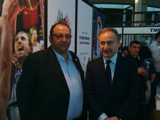 Gabriele Martinazzo insieme al presidente della Fip Gianni Petrucci