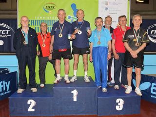 Il podio dei Veterani con Gilberto Rollino medaglia di bronzo