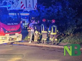 Incendio a Biella, Chiavazza: morto uomo, condòmini in fuga e diversi intossicati foto e video Mauro Benedetti per newsbiella.it Incendio a Biella, Chiavazza: morto uomo, condòmini in fuga e diversi intossicati foto e video Mauro Benedetti per newsbiella.it