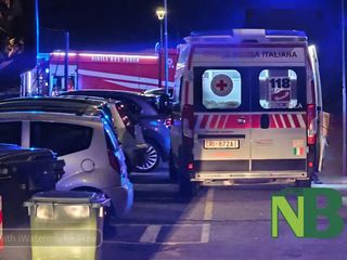 Incendio a Biella, Chiavazza: morto uomo, condòmini in fuga e diversi intossicati foto e video Mauro Benedetti per newsbiella.it Incendio a Biella, Chiavazza: morto uomo, condòmini in fuga e diversi intossicati foto e video Mauro Benedetti per newsbiella.it