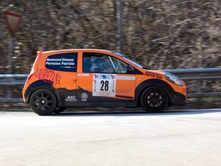 Perosino: Patrizia Perosino e Simona Mantovani su Renault Twingo R2B