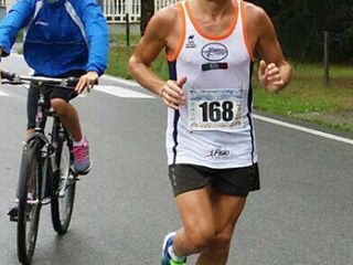 Stefano Velatta inseguito da Valeria Roffino