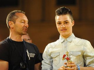 Francesco Vineis, premiato da Vincenzo Frascella Francesco Vineis, premiato da Vincenzo Frascella