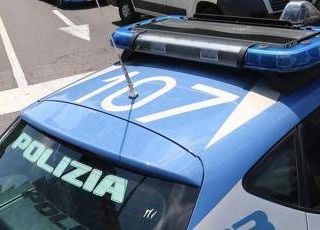 Scontri tra tifosi Lazio e Napoli su A1, 80 bloccati: sequestrati bastoni e taglierini