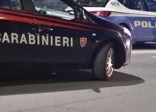 Omicidio a Torvaianica, arrestato latitante Altin Sinomati: "Pagò 150mila euro per uccidere 'Passerotto'" Omicidio a Torvaianica, arrestato latitante Altin Sinomati: "Pagò 150mila euro per uccidere 'Passerotto'"