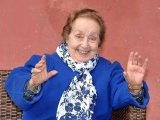 Morta Pia Velsi, la nonna Trieste di 'Parenti Serpenti': aveva 101 anni Morta Pia Velsi, la nonna Trieste di 'Parenti Serpenti': aveva 101 anni