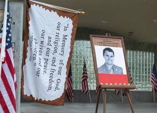 Omicidio Kirk, continua la caccia al killer dell'attivista conservatore