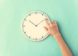 Ora solare, effetto-fuso sull'orologio biologico: quali cibi scegliere e quando mangiare Ora solare, effetto-fuso sull'orologio biologico: quali cibi scegliere e quando mangiare